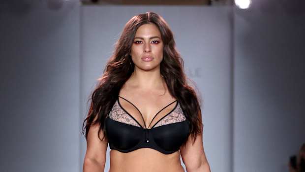 ashley-graham-lingerie-show-1.jpg